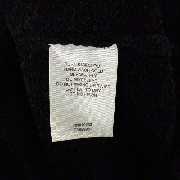 Vintage Alfred Dunner Holiday Sweater L Black Snowflake Ice Skater Sweater - Picture 13 of 13